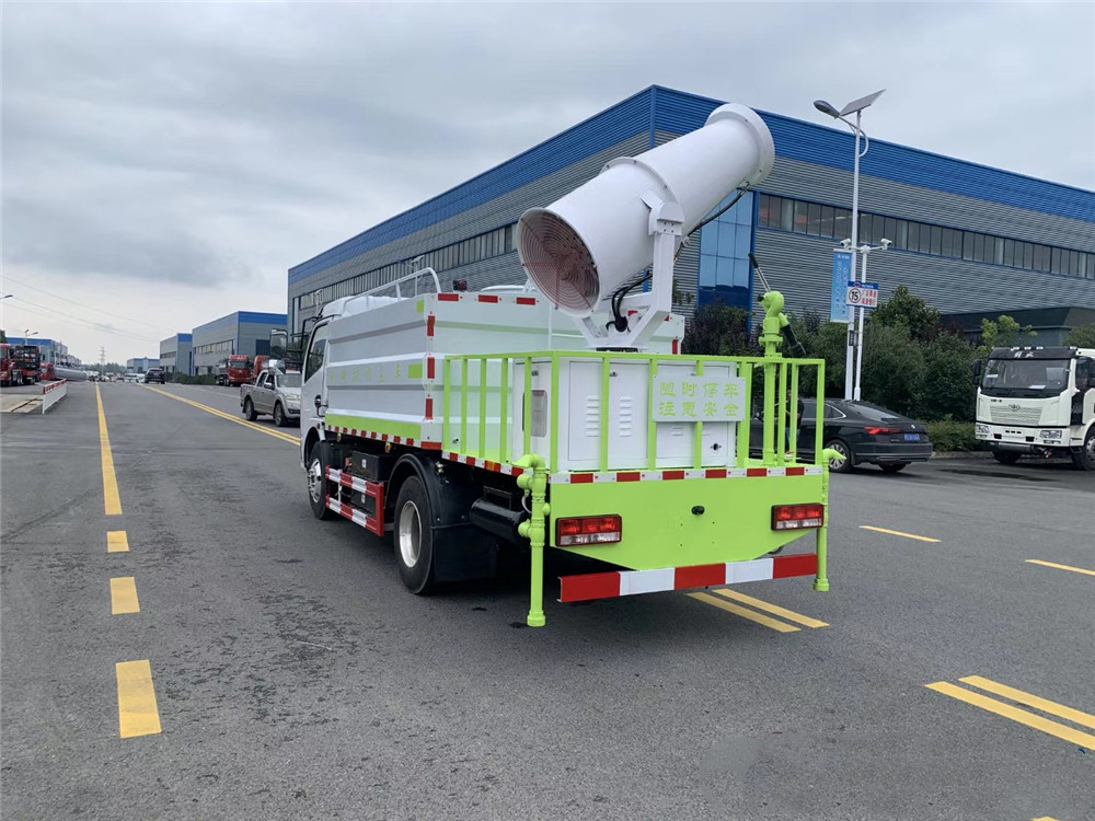 東風(fēng)凱普特純電動(dòng)抑塵車