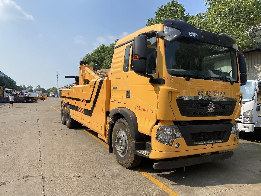重汽豪沃后雙橋一拖一清障車(chē)